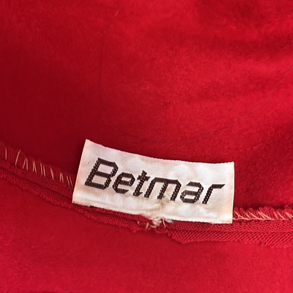 Vintage red wool hat - Picture 8 of 13